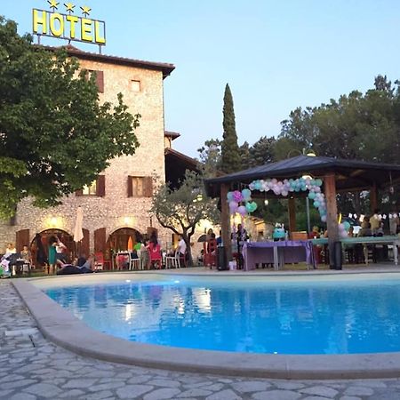 Hotel Benedetti Campello sul Clitunno Eksteriør bilde