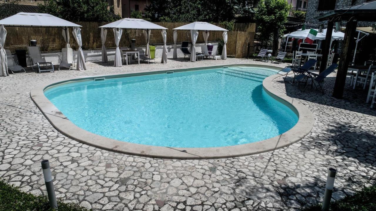 Hotel Benedetti Campello sul Clitunno Eksteriør bilde